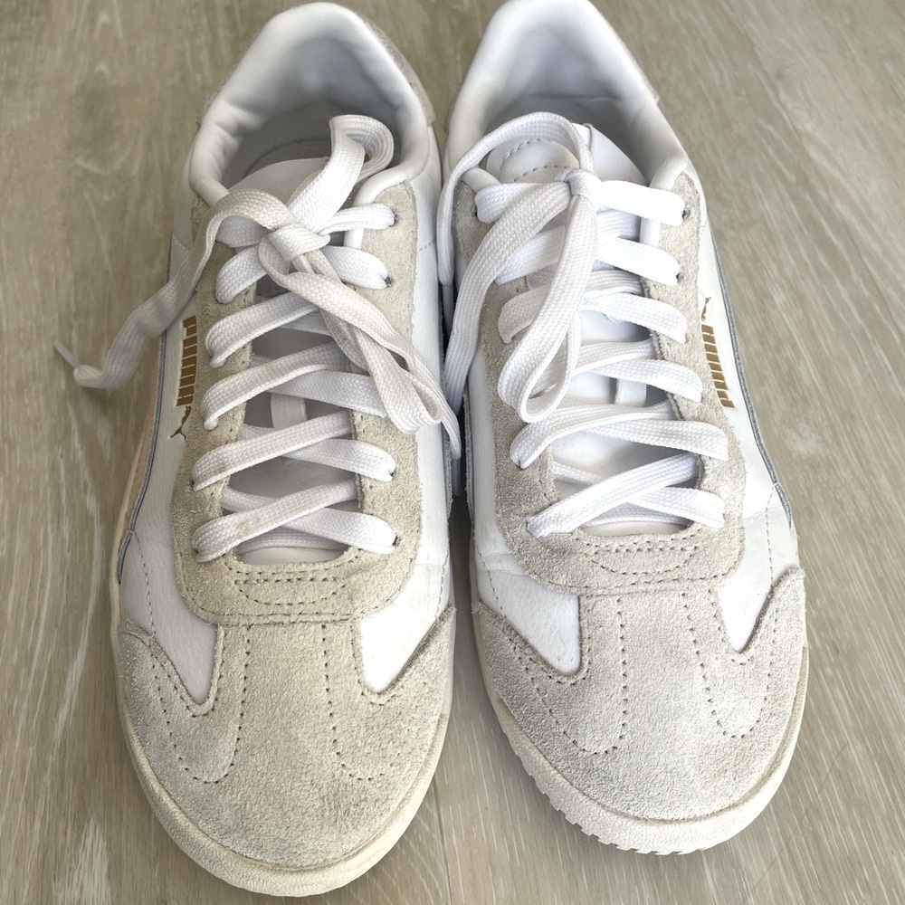 Puma Kids Sneakers in White and Cream PUMA Unisex-Child Shoes, 4.5 US Big Kid